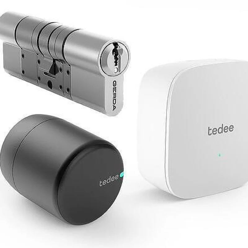 Промо пакет Tedee смарт ключалка Tedee PRO Smart Lock + смарт хъб Tedee Wi-Fi Bridge + модулен цилиндър Gerda